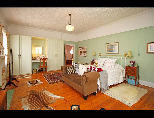 4 BEDROOM HOUSE FOR SALE IN HOUGHTON ESTATE